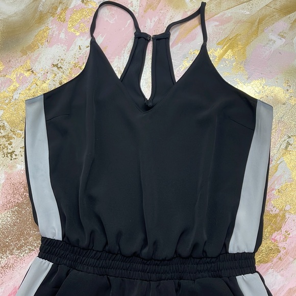 A New York black and white striped side jumping romper M - Picture 6 of 8